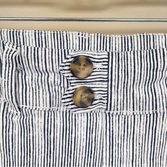 Westbound High Rise Fit The Marina Navy White Striped Casual Shorts Size 6 - Picture 4 of 9
